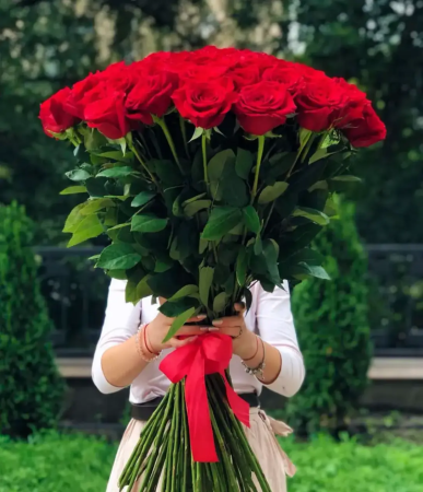 25 роз 90 см