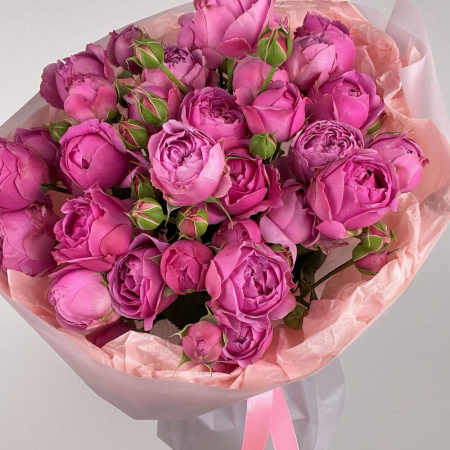 Букет_Яркий букет из кустовой пионовидной розы